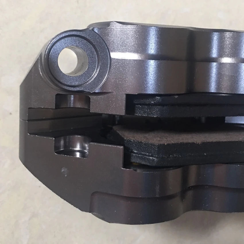 Universal brake caliper for Yamaha