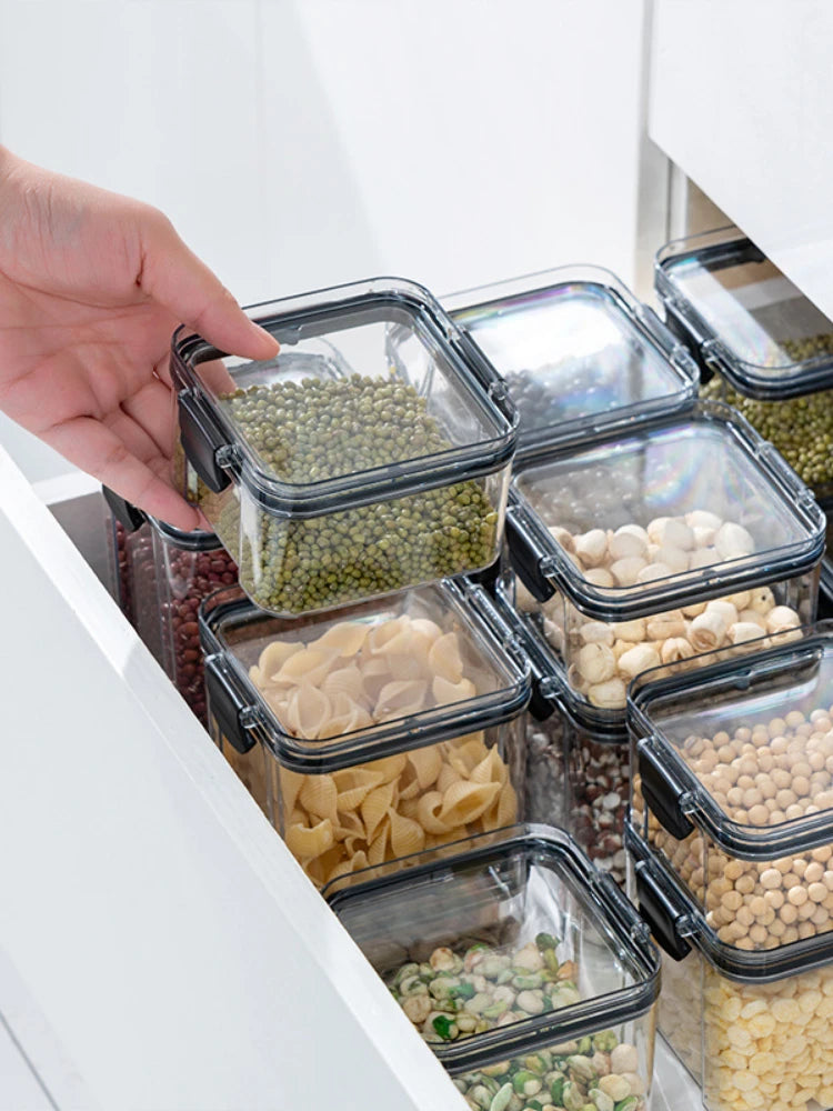 Sealed Clear Plastic Food Storage Containers