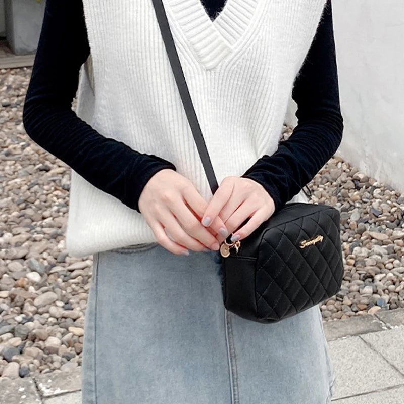 Small Leather Wide Strap Crossbody/Shoulder Bags